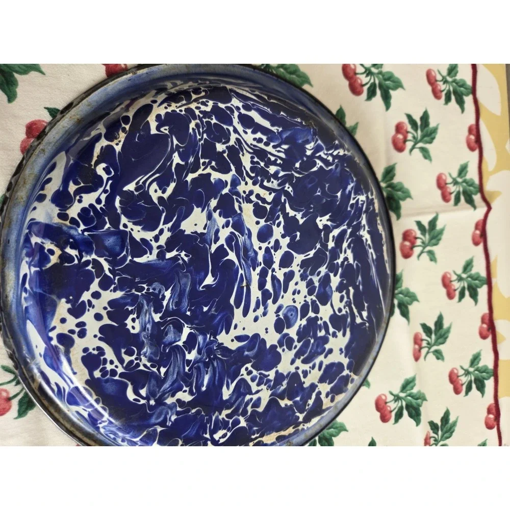 Vtg Enamelware Graniteware Blue & White Splatterware Swirl 9